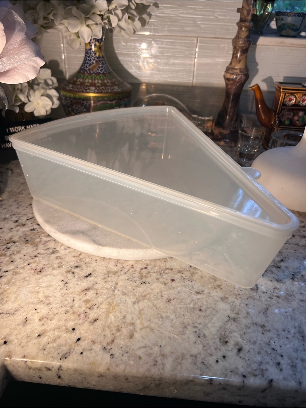 Opaque Triangle Refrigerator Jumbo pizza slice container New